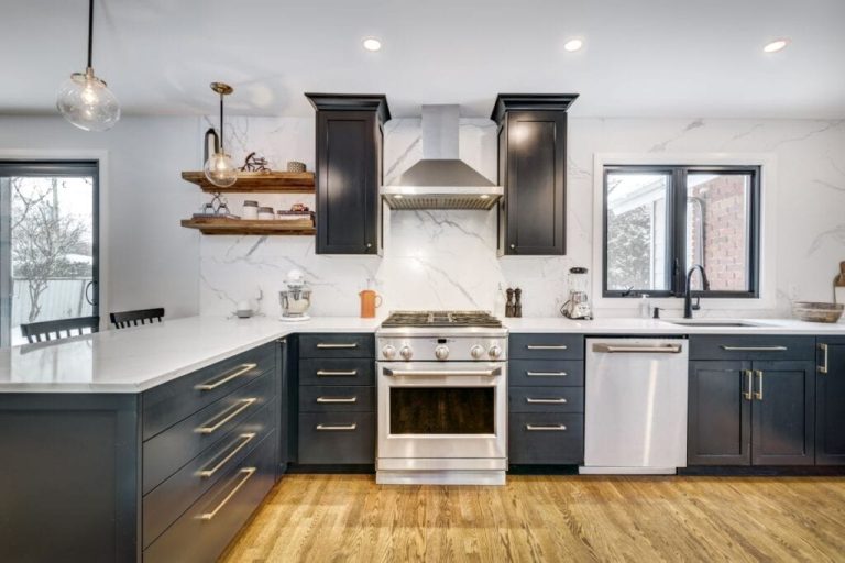 Kitchen-without-island_Anatoli-Igolkin_Shutterstock